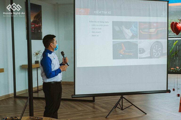 Chương trình Tư vấn lái xe an toàn và Hướng dẫn sử dụng xe tháng 02/2022