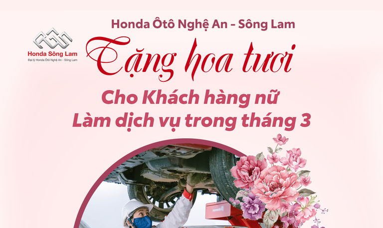 Honda Sông Lam tặng hoa tươi cho khách hàng nữ tới làm dịch vụ trong tháng 3